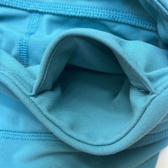 Yogalicious teal colored leggings Size XS, 24” inseam, 1 hidden pocket - Picture 5 of 7